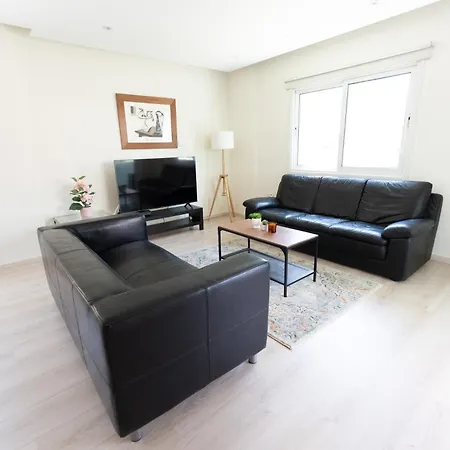 Apartament Wealthystays - Olympias 2br Flat Centre *